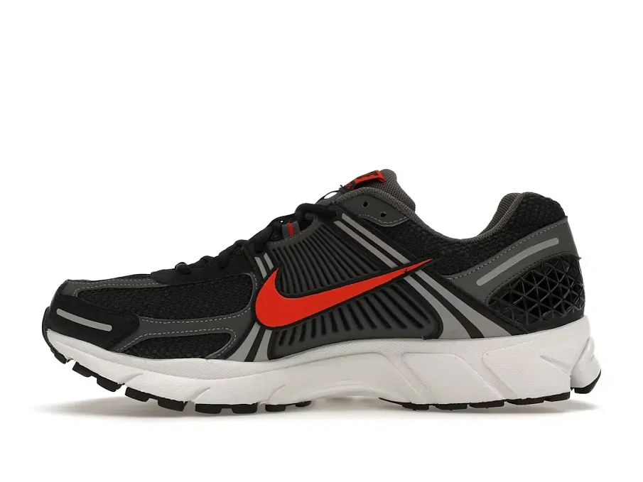 Фото № 3 с приближением к товару «‎Nike Zoom Vomero 5»