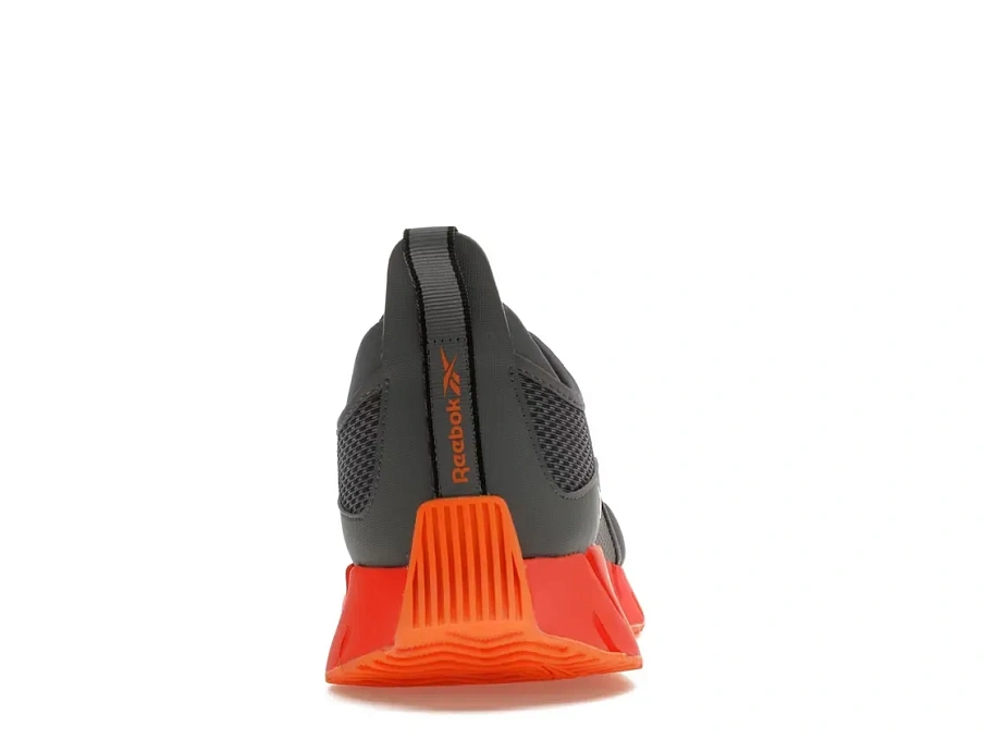 Фото № 4 с приближением к товару «‎Reebok Zig Dynamica INT»