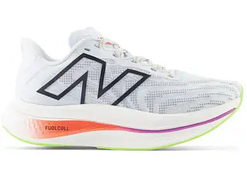 New Balance FuelCell SuperComp V2