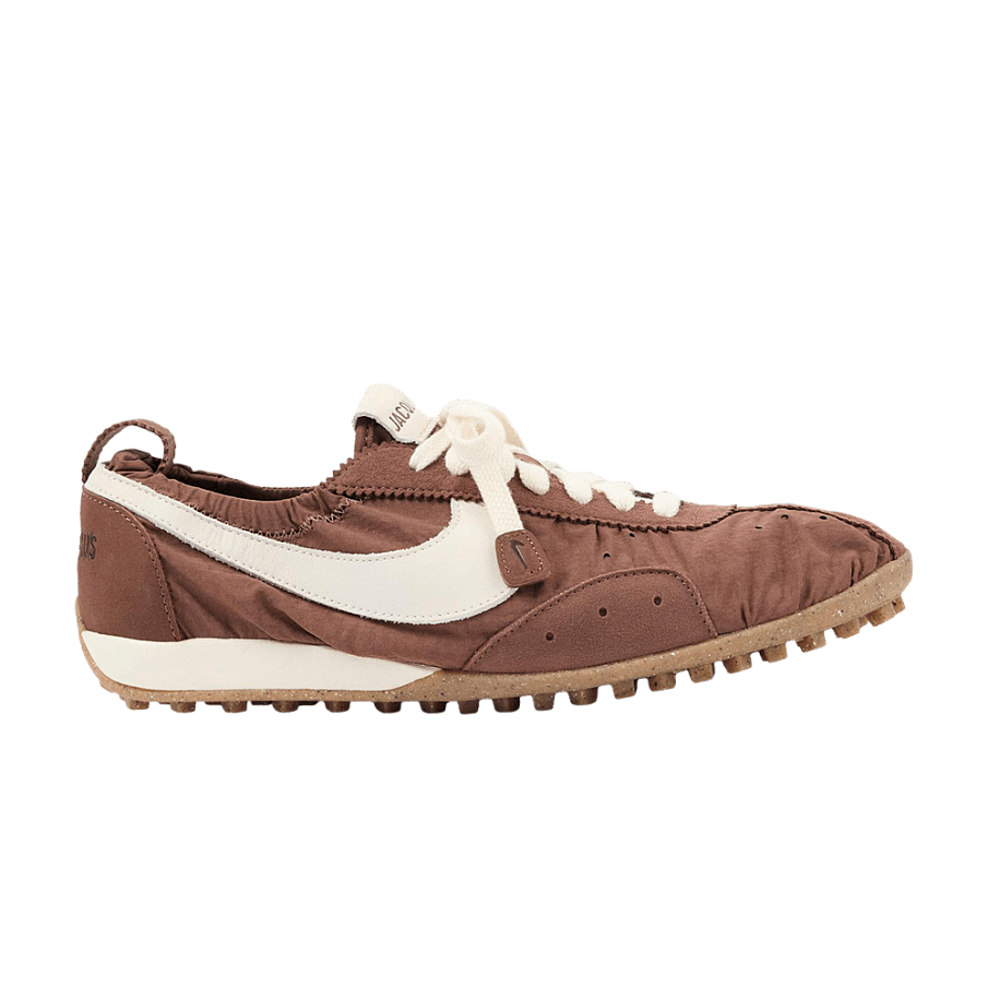 Фото № 1 с приближением к товару «‎Jacquemus x Women's Nike Moon Shoe SP Fauna Brown»