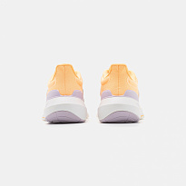 Фото № 3 с приближением к товару «‎Adidas Ultrabounce»