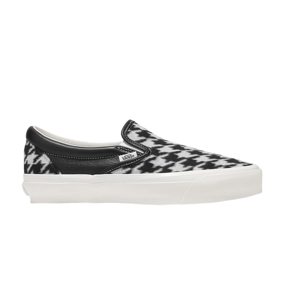Фото № 1 с приближением к товару «‎Vans Premium Slip-On 98 Houndstooth Pack - Black»