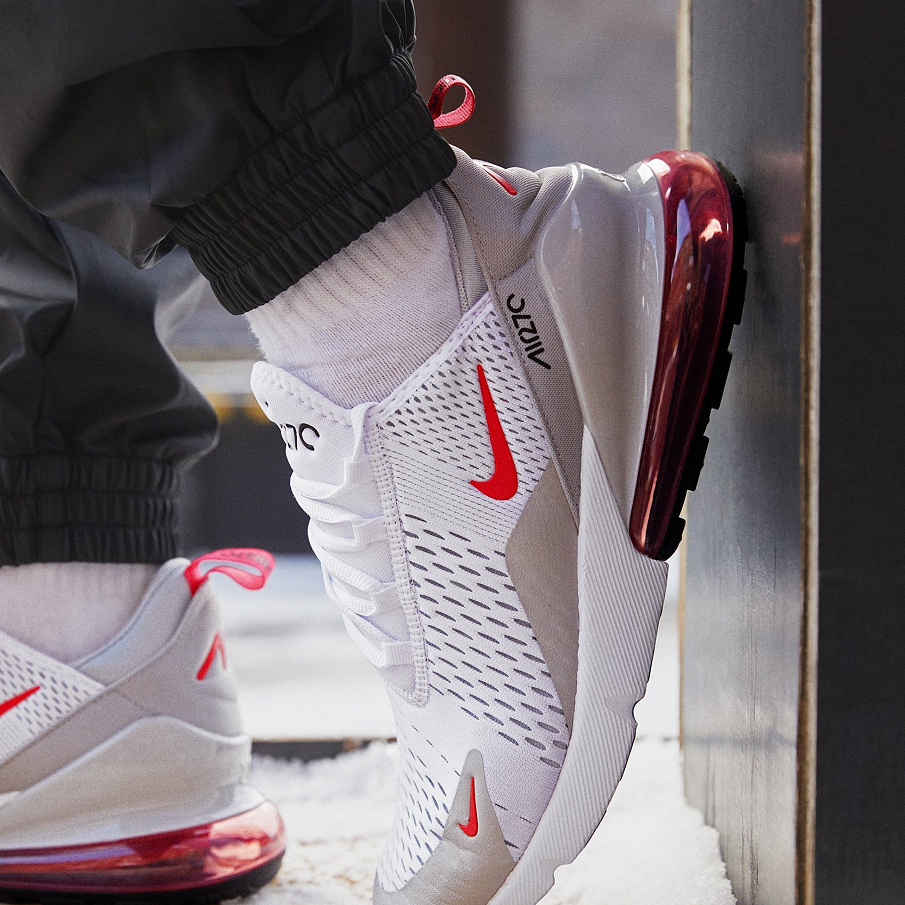 Фото № 3 с приближением к товару «‎Nike Air Max 270 »