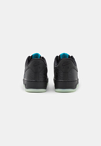 Фото № 3 с приближением к товару «‎Nike Air Force 1 ’07 »