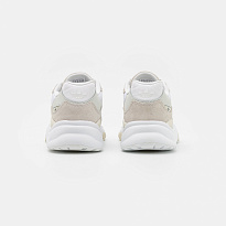 Фото № 3 с приближением к товару «‎Adidas Retropy F90 »
