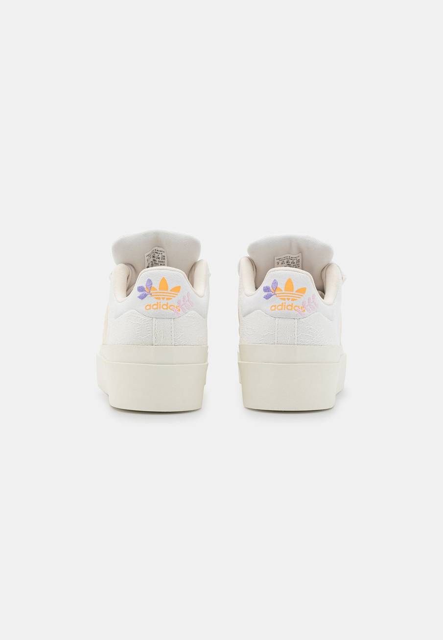 Фото № 4 с приближением к товару «‎Adidas Superstar Bonega »
