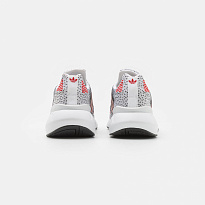 Фото № 3 с приближением к товару «‎Adidas Swift 22 »