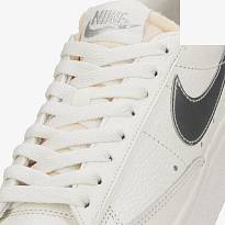 Фото № 4 с приближением к товару «‎Nike Wmns Blazer Low Platform Sneakers WhiteSilver»