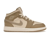 Фото № 1 с приближением к товару «‎Jordan 1 Mid»