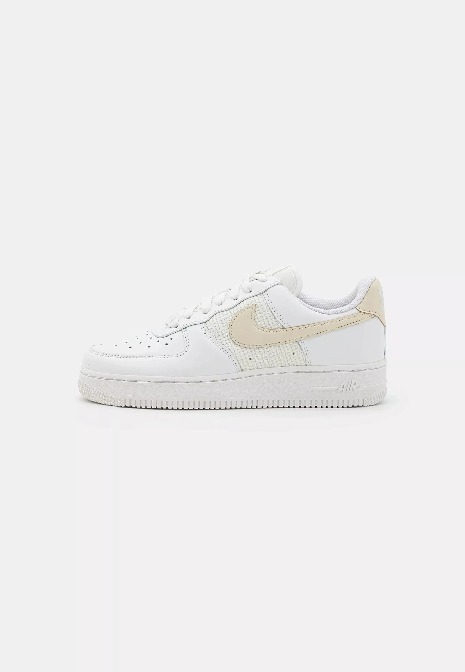 Фото № 1 с приближением к товару «‎AIR FORCE 1 07»