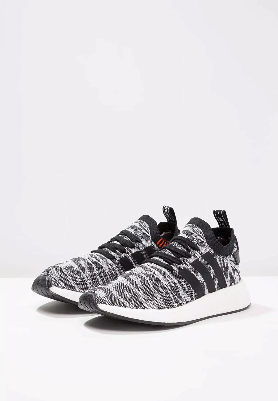 Фото № 2 с приближением к товару «‎NMD_R2 PK»