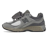 Фото № 3 с приближением к товару «‎New Balance 2002R»