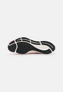 Фото № 4 с приближением к товару «‎Nike Air Zoom Pegasus 38»