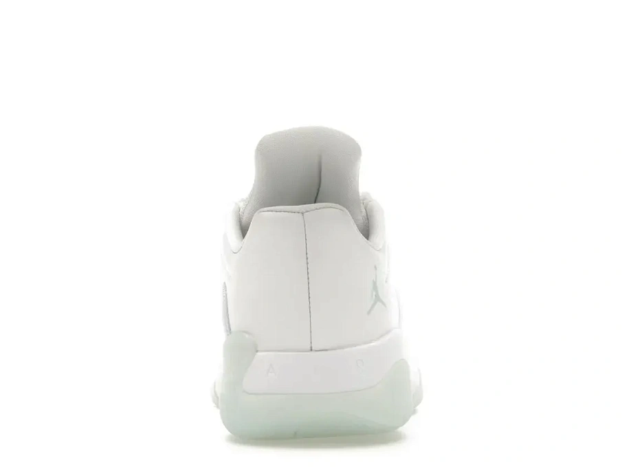 Фото № 4 с приближением к товару «‎Jordan 11 CMFT Low»