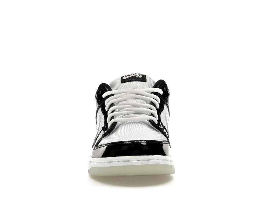 Фото № 2 с приближением к товару «‎Nike SB Dunk Low Concord»