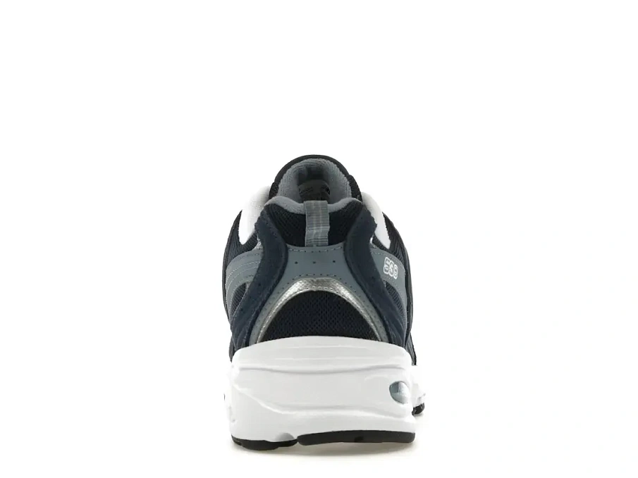 Фото № 4 с приближением к товару «‎New Balance 530»