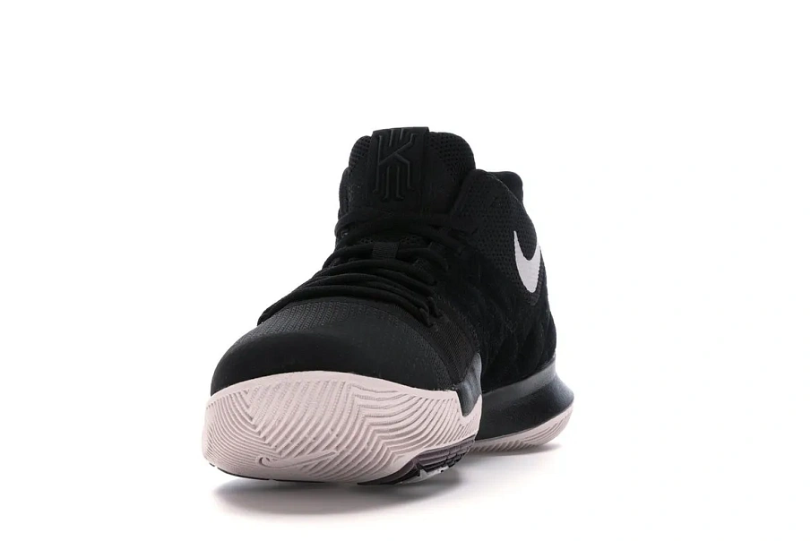 Фото № 4 с приближением к товару «‎Nike Kyrie 3 Black Suede»
