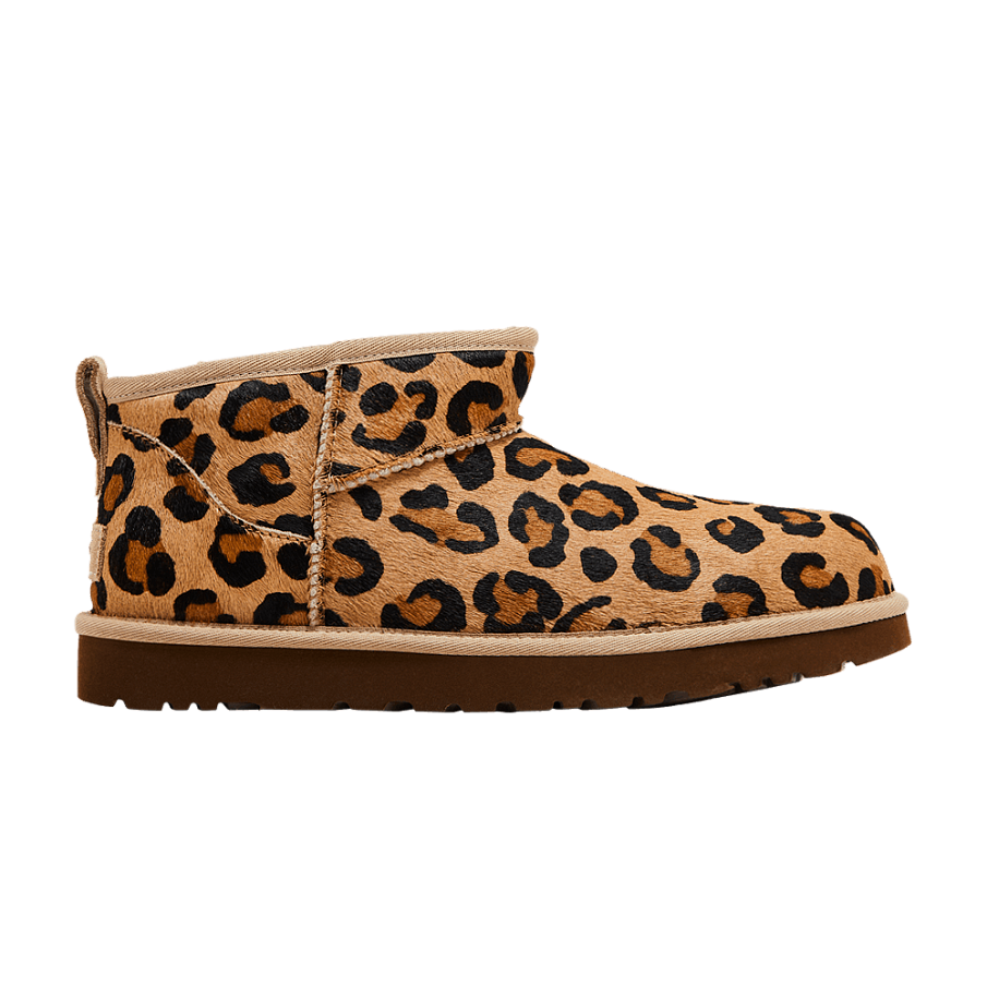Фото № 1 с приближением к товару «‎UGG Women's Classic Ultra Mini Boot Spotty»