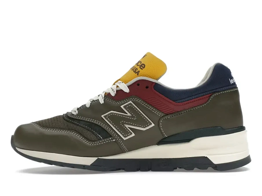 Фото № 3 с приближением к товару «‎New Balance 997»
