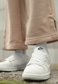 Фото № 4 с приближением к товару «‎DUNK LOW »