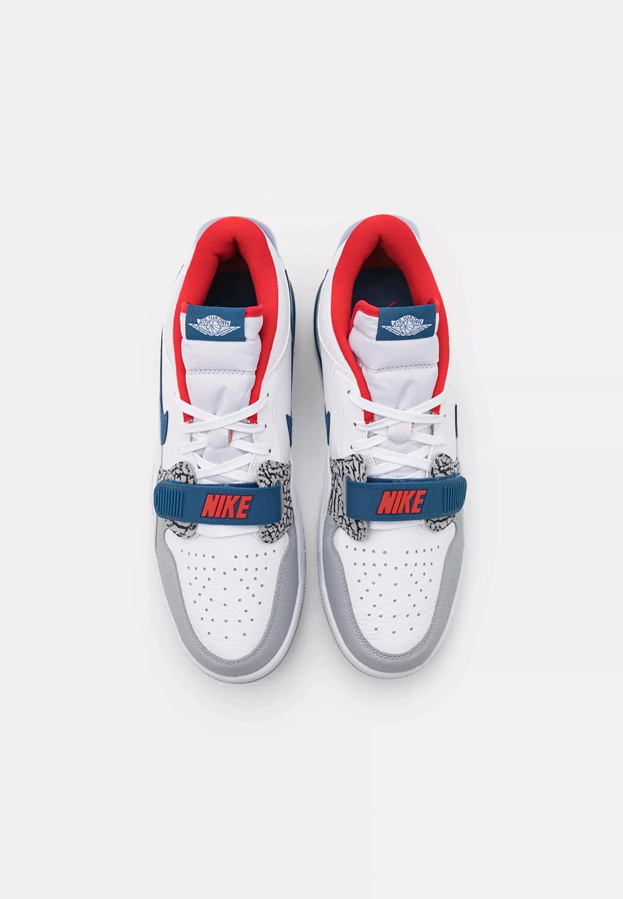 Фото № 2 с приближением к товару «‎AIR JORDAN LEGACY 312»