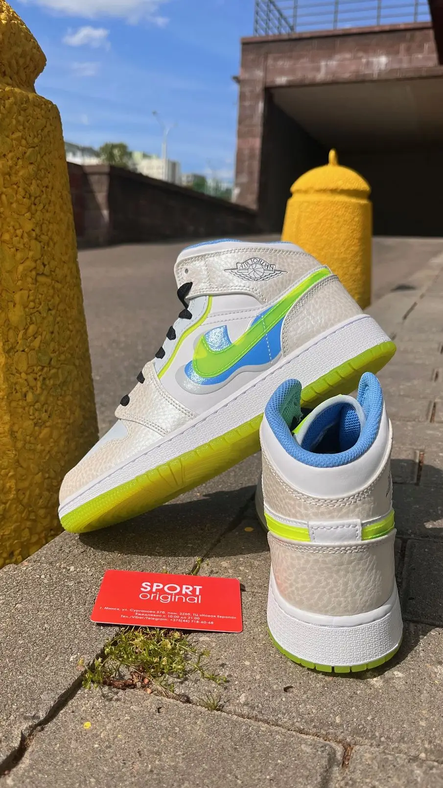 Фото № 3 с приближением к товару «‎Air Jordan 1 Mid "Warped Swoosh" (DV1314-017)»