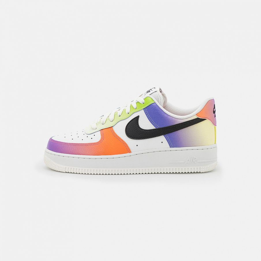 Фото № 1 с приближением к товару «‎Nike Air Force 1 »