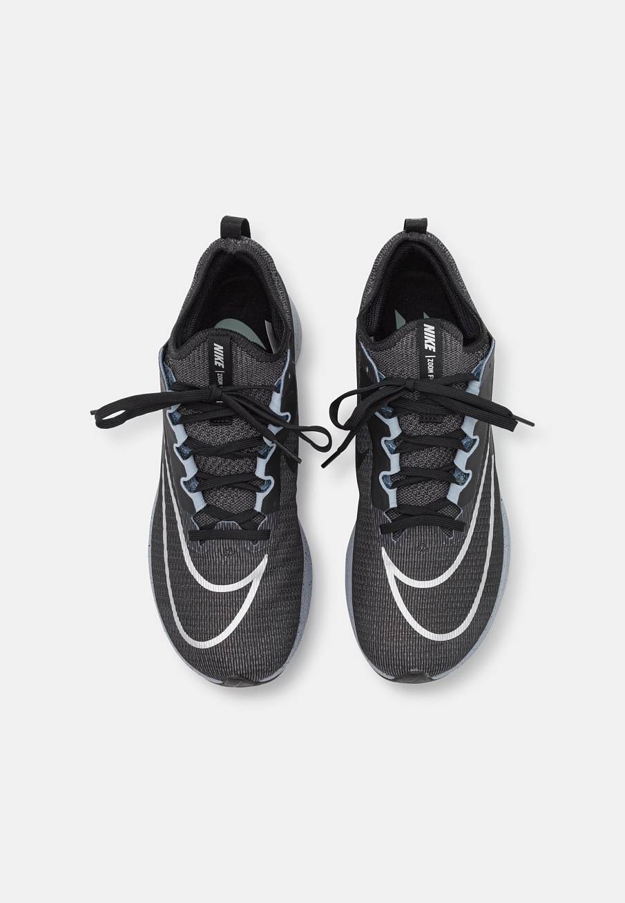 Фото № 4 с приближением к товару «‎Nike Zoom Fly 4»