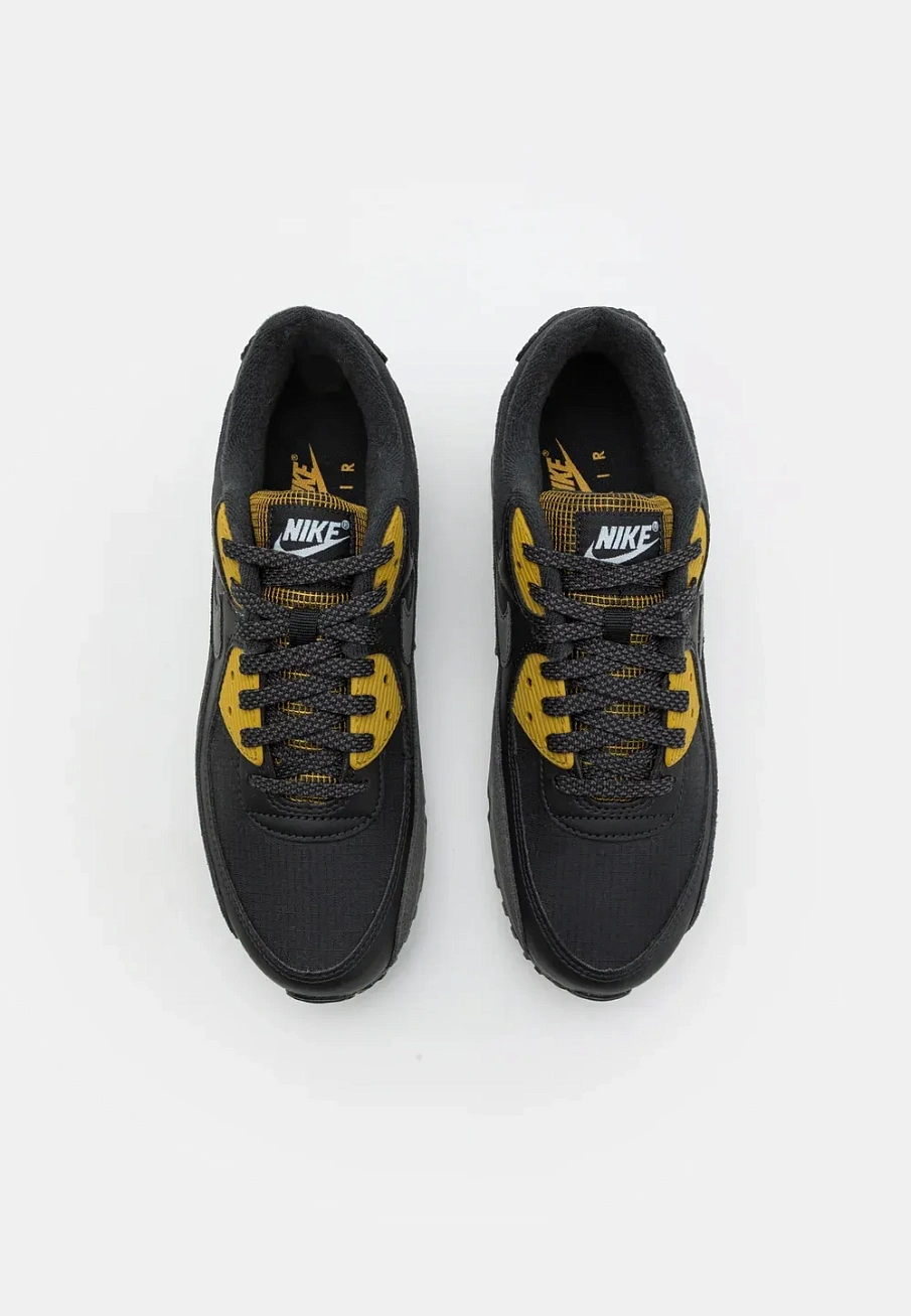 Фото № 4 с приближением к товару «‎AIR MAX 90»
