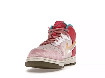 Фото № 2 с приближением к товару «‎Nike Dunk Mid Social Status Free Lunch Strawberry Milk»