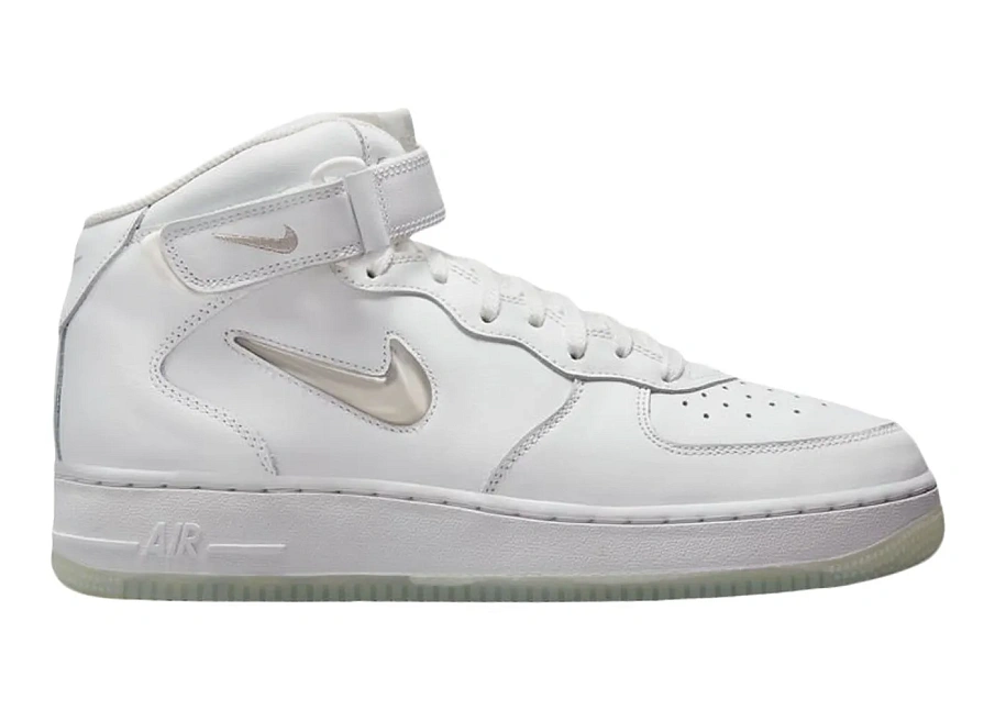 Фото № 1 с приближением к товару «‎Nike Air Force 1 Mid 07 Color of the Month Summit White»