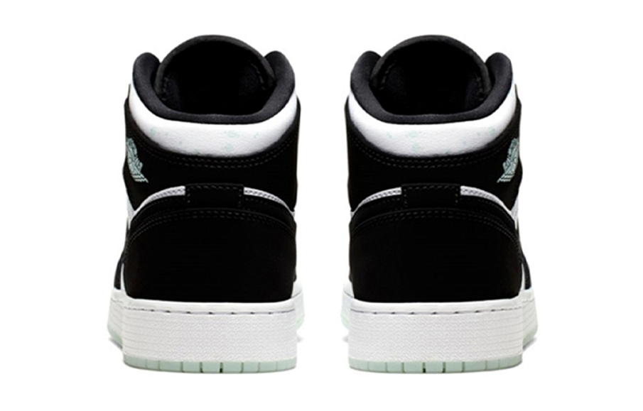 Фото № 4 с приближением к товару «‎Air Jordan 1 Mid SE (GS) White Black Teal Tint»