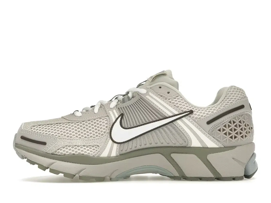 Фото № 3 с приближением к товару «‎Nike Zoom Vomero 5 SE»