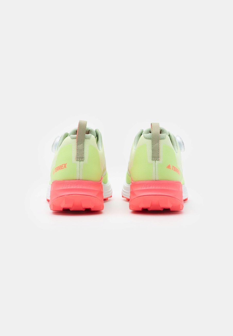 Фото № 3 с приближением к товару «‎Adidas Do»