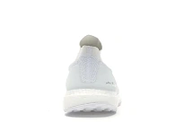 Фото № 4 с приближением к товару «‎adidas Ultra Boost Laceless Mid Undye Pack»