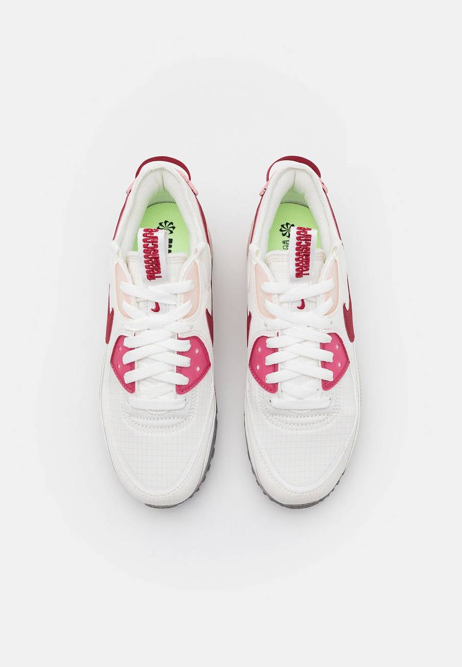 Фото № 4 с приближением к товару «‎Nike Air Max 90 Terrascape »