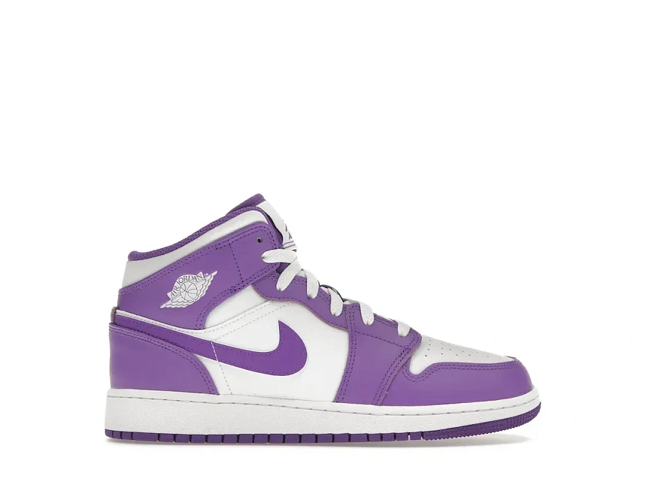 Фото № 1 с приближением к товару «‎Jordan 1 Mid Purple Venom »