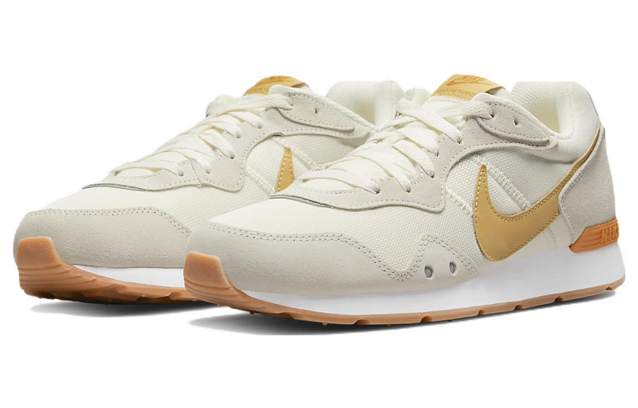 Фото № 3 с приближением к товару «‎ Nike Venture Runner Running shoes»