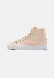 Фото № 3 с приближением к товару «‎W BLAZER MID 77 NEXT NATURE»