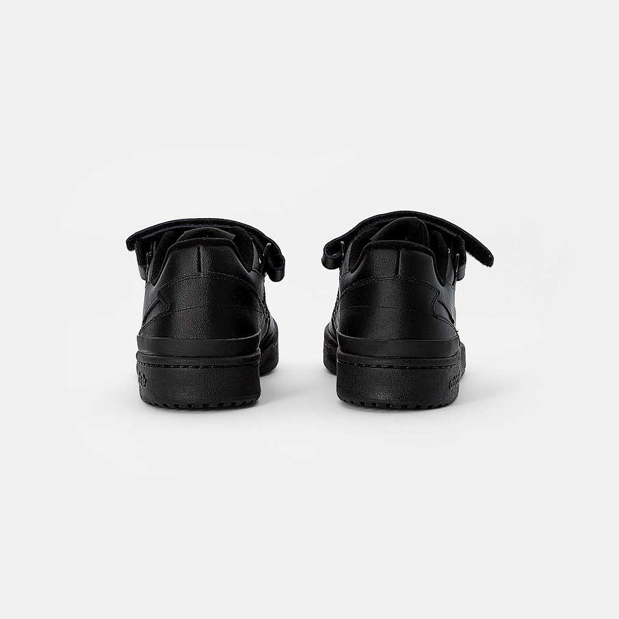 Фото № 3 с приближением к товару «‎Adidas Forum »