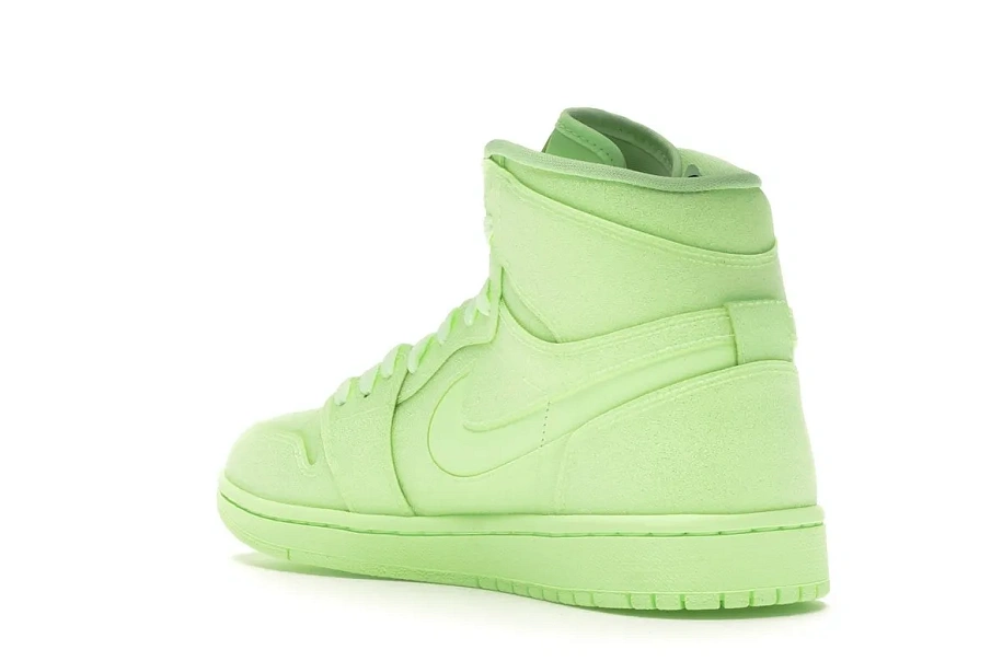 Фото № 6 с приближением к товару «‎Jordan 1 Retro High Barely Volt »