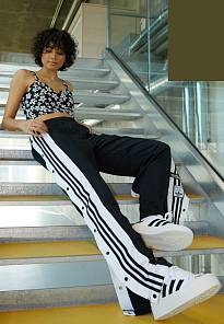 Фото № 1 с приближением к товару «‎Adidas Superstar Bonega »