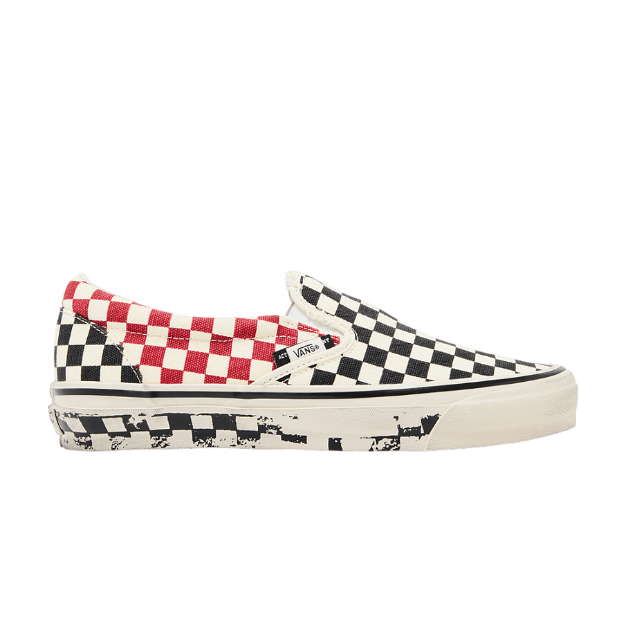 Фото № 1 с приближением к товару «‎Vans LX Classic Slip-On 98 Act Of Disagreement Black Checkerboard»