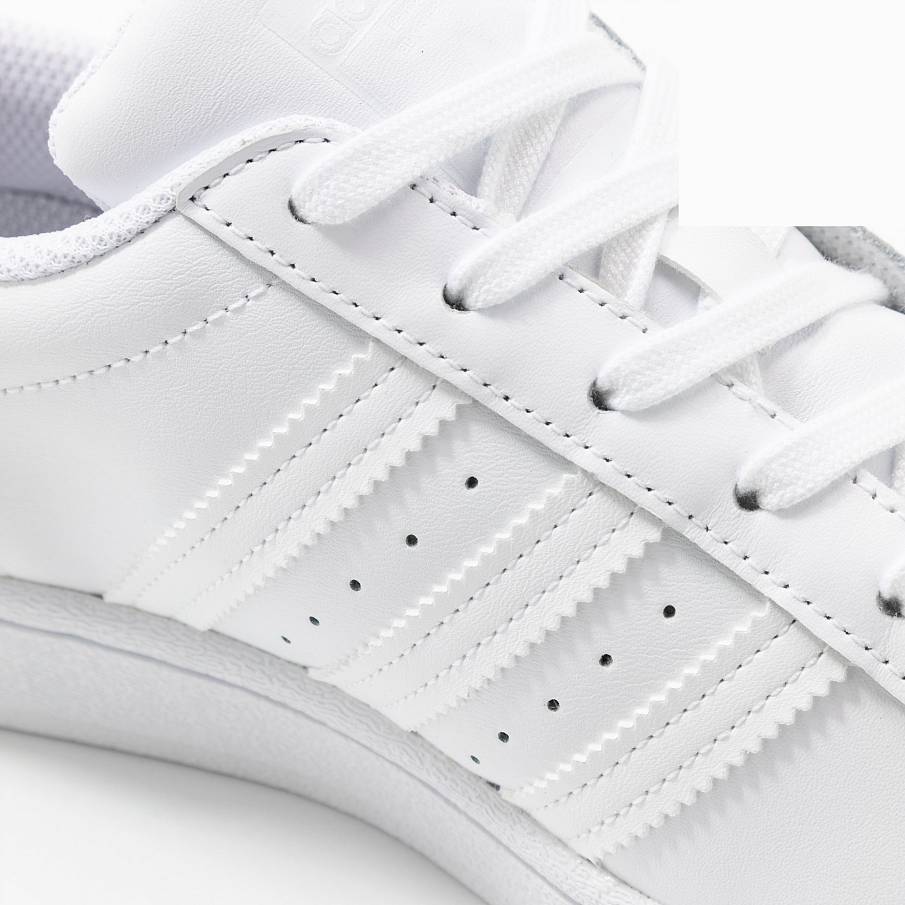 Фото № 3 с приближением к товару «‎Adidas Superstar »
