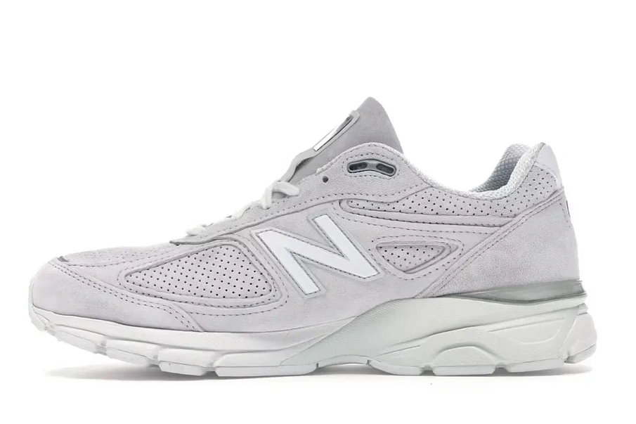 Фото № 3 с приближением к товару «‎New Balance 990v4»