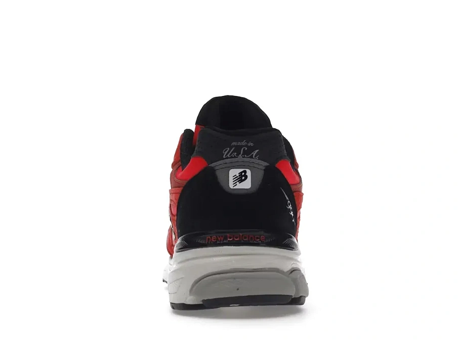 Фото № 4 с приближением к товару «‎New Balance 990v3»