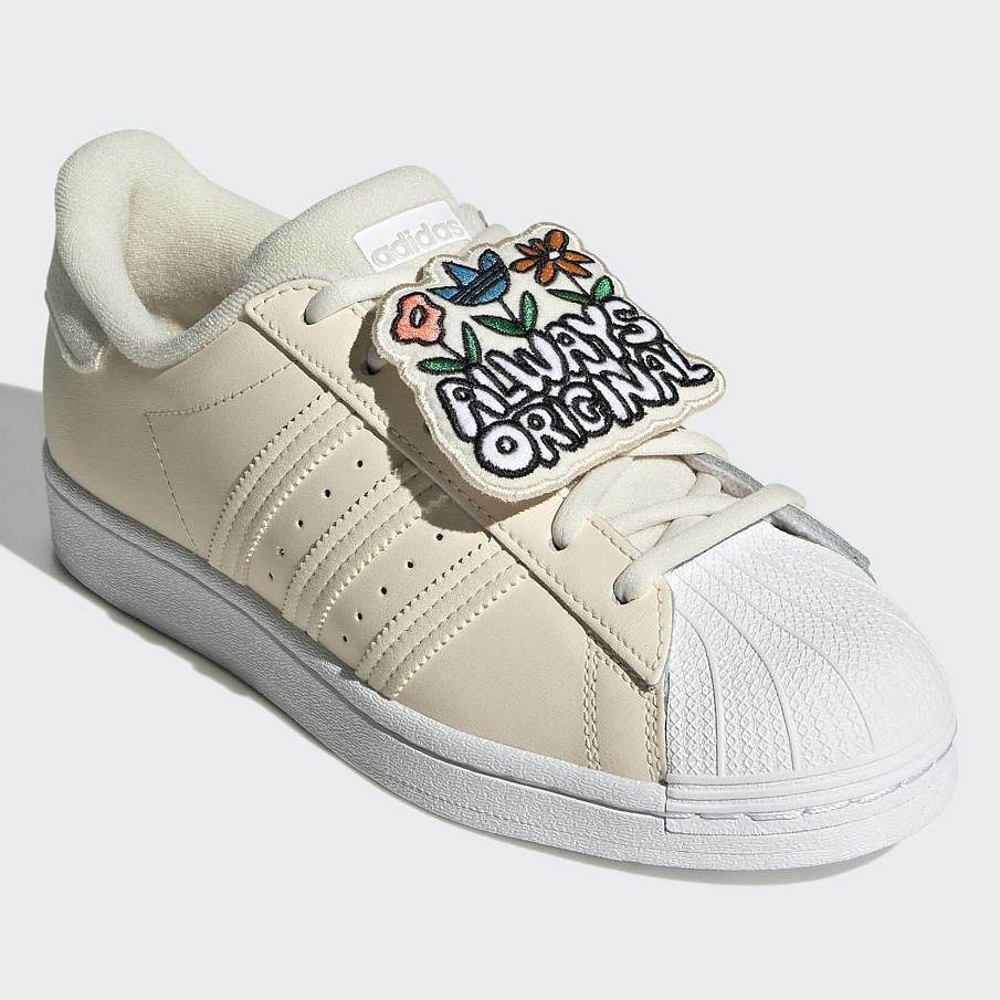 Фото № 2 с приближением к товару «‎Adidas Superstar W »