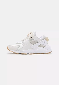 Фото № 1 с приближением к товару «‎AIR HUARACHE»