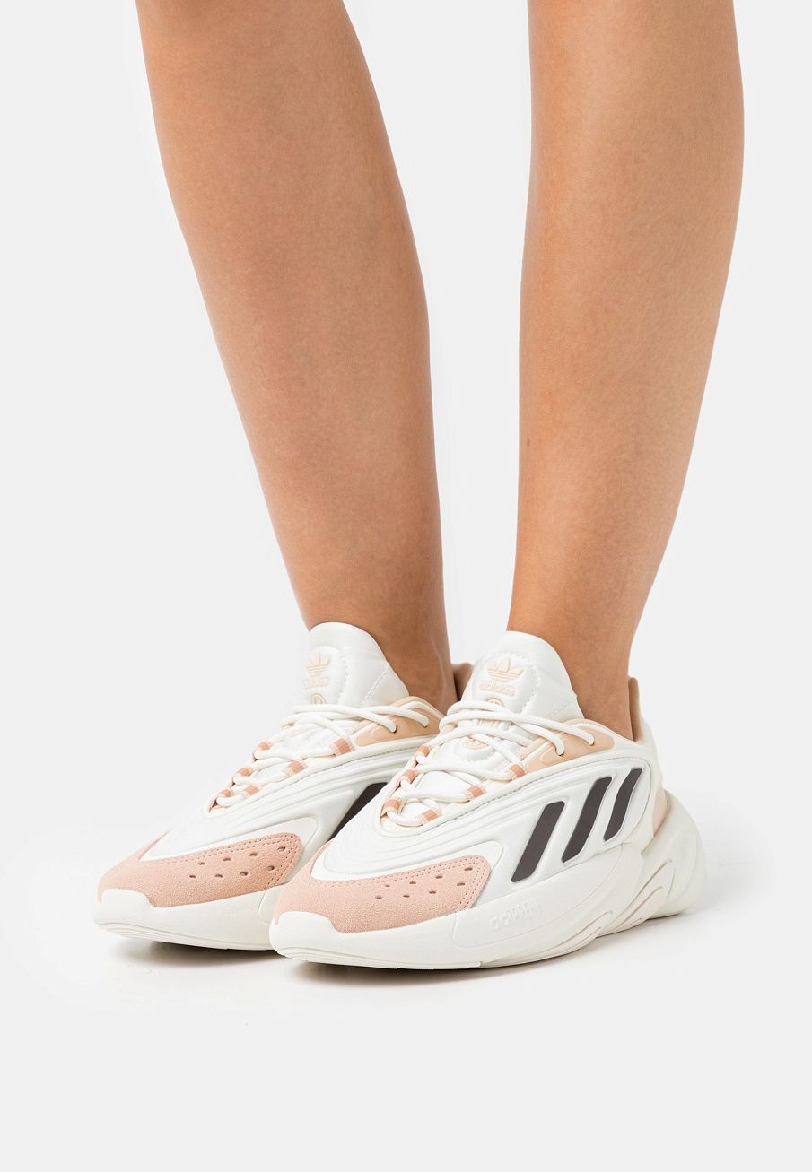 Фото № 2 с приближением к товару «‎Adidas Ozelia »