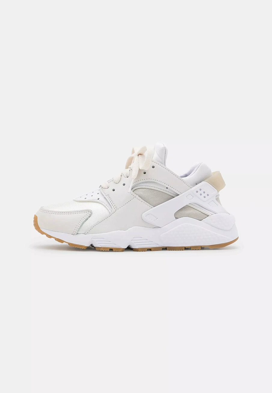 Фото № 1 с приближением к товару «‎AIR HUARACHE»